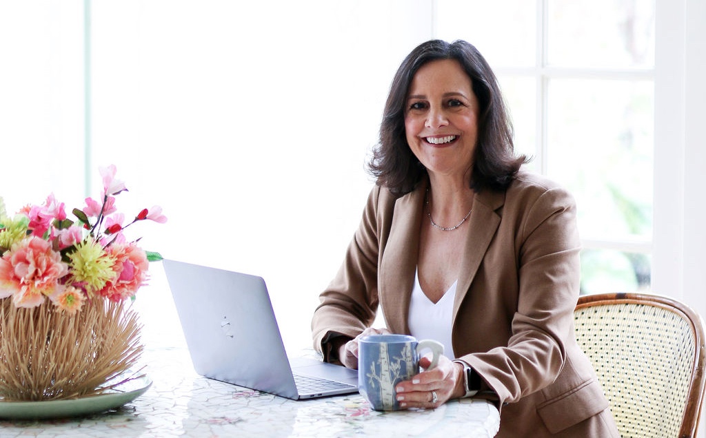 Raena Lynn, Certified Real Estate Appraiser